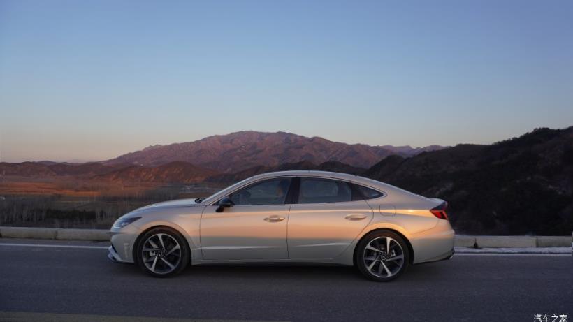 Hyundai Sonata (DN8)