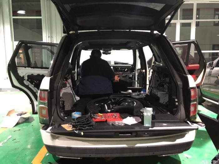 Land Rover Range Rover (L405)