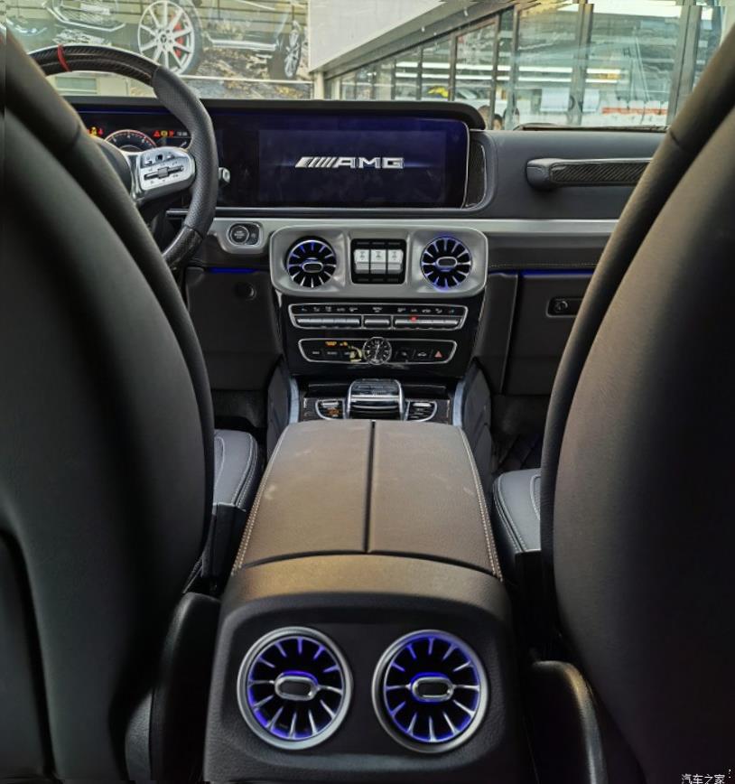 Mercedes-Benz G-Class (W463)