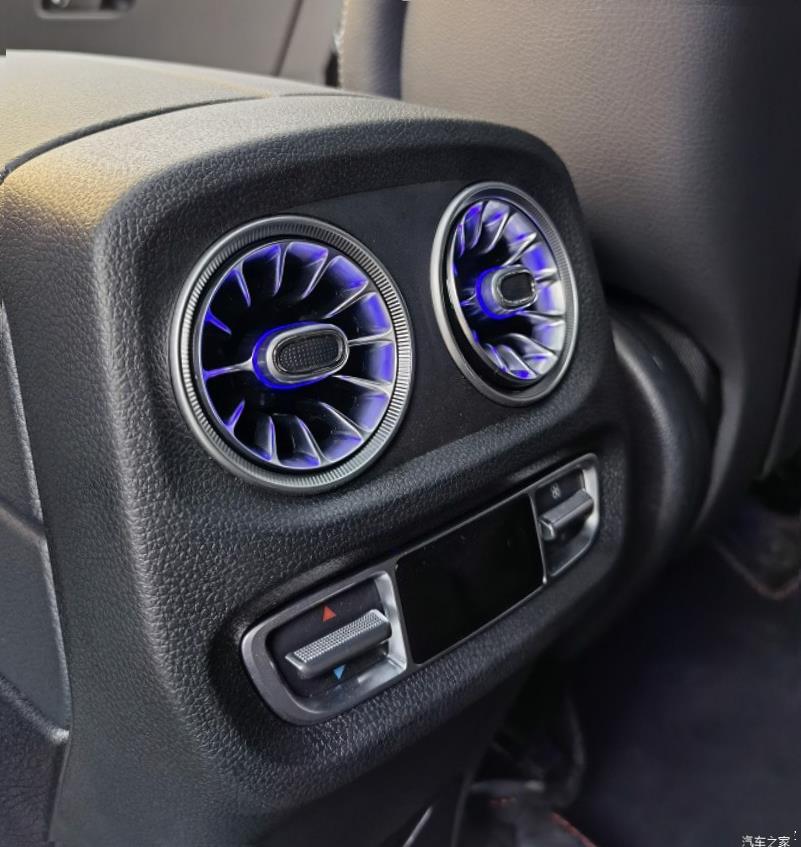 Mercedes-Benz G-Class (W463)