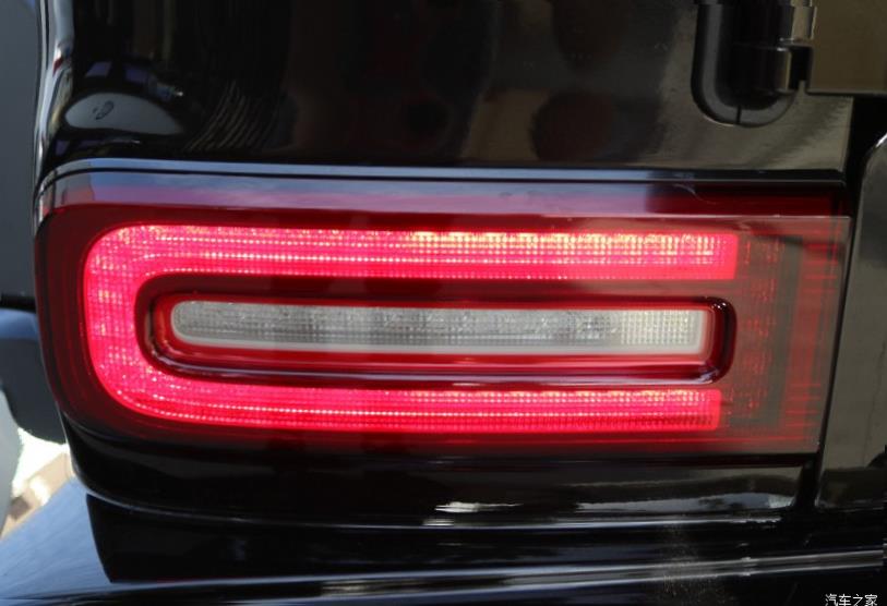 Mercedes-Benz G-Class (W463)