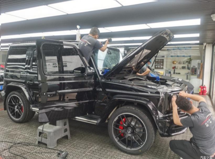 Mercedes-Benz G-Class (W463)