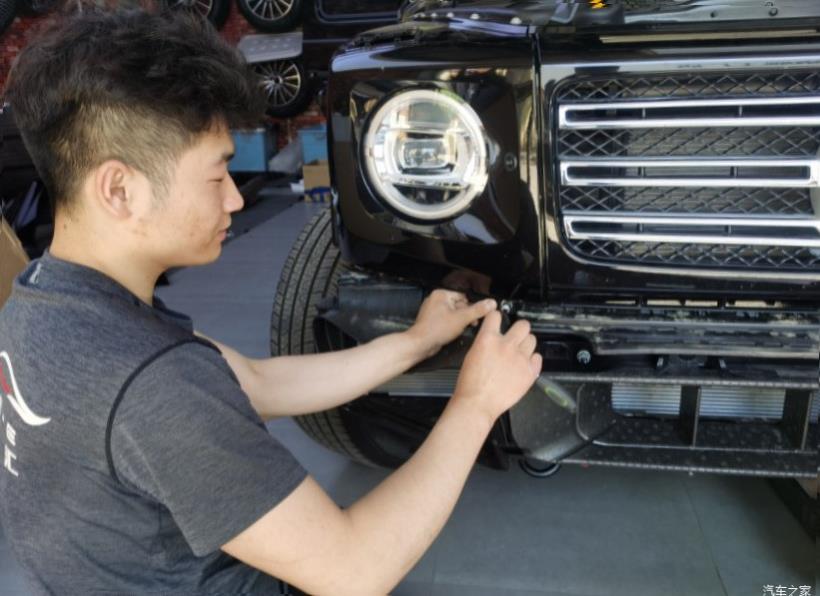 Mercedes-Benz G-Class (W463)