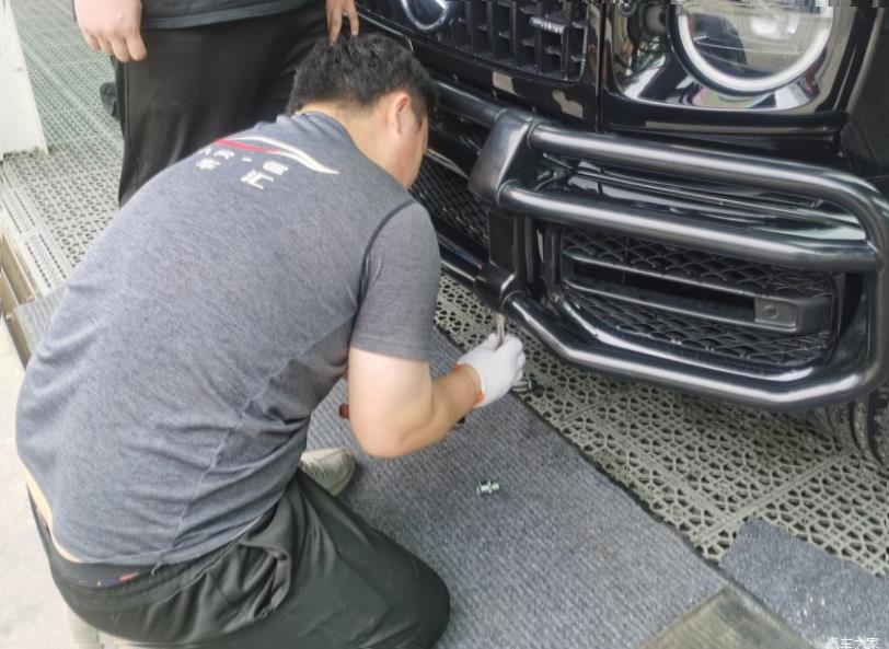 Mercedes-Benz G-Class (W463)