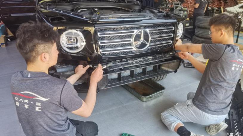 Mercedes-Benz G-Class (W463)