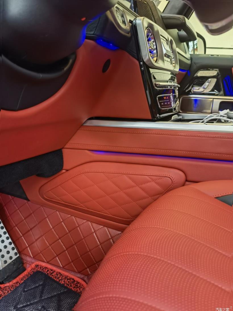 Mercedes-Benz G-Class (W463)