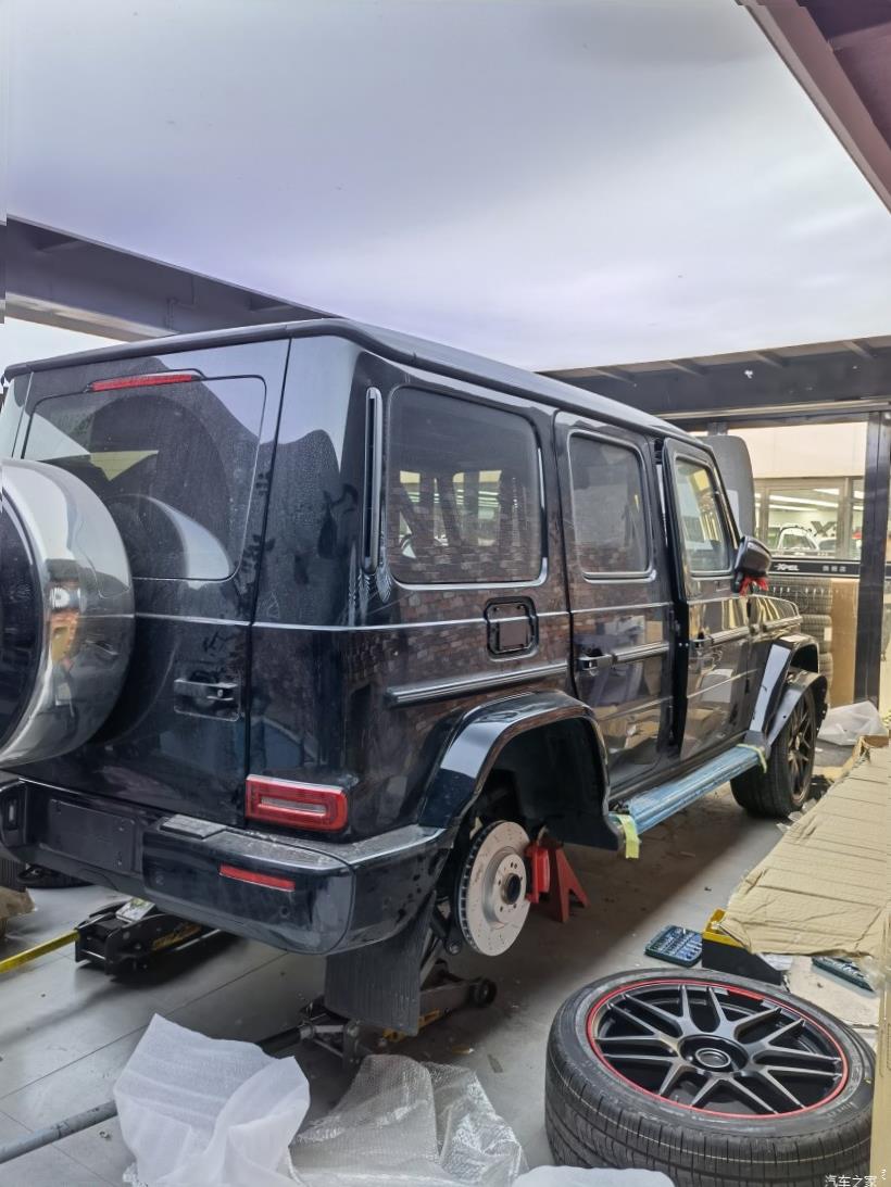 Mercedes-Benz G-Class (W463)