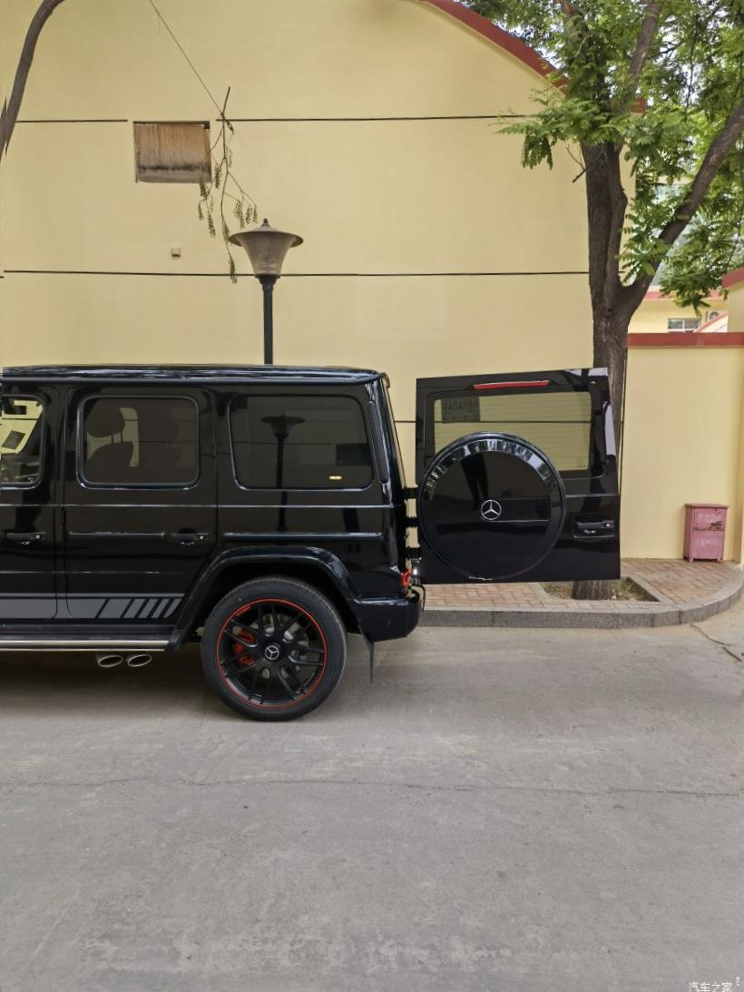 Mercedes-Benz G-Class (W463)
