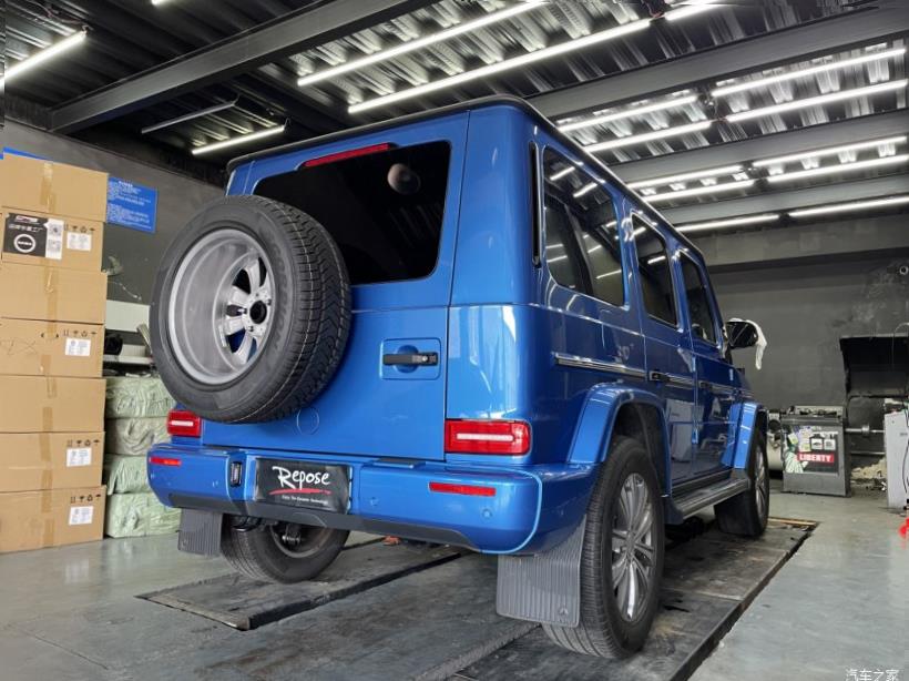 Mercedes-Benz G-Class (W463)