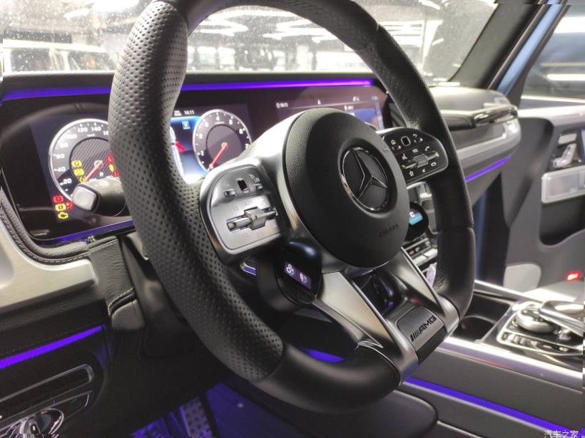 Mercedes-Benz G-Class (W463)