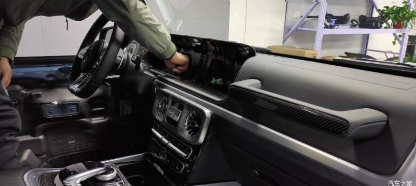 Mercedes-Benz G-Class (W463)