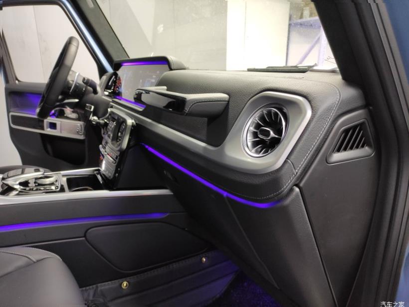 Mercedes-Benz G-Class (W463)