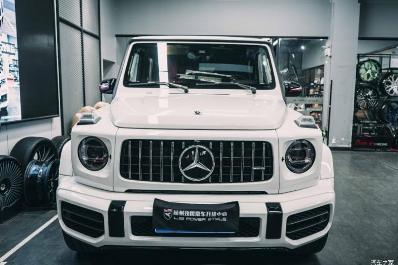 Mercedes-Benz G-Class (W463)