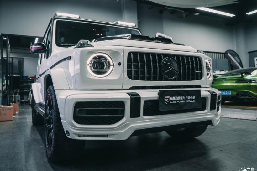 Mercedes-Benz G-Class (W463)