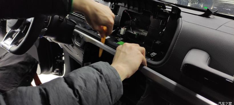 Mercedes-Benz G-Class (W463)