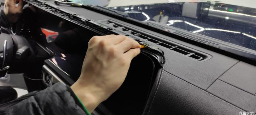 Mercedes-Benz G-Class (W463)