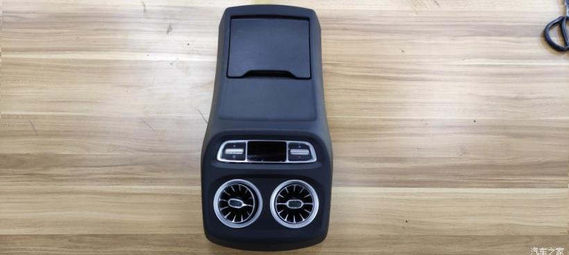Mercedes-Benz G-Class (W463)