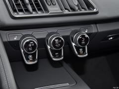 2021 V10 Coupe производительность 2021 V10 Coupe performance Фото 25 из 91