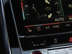 2021 RS Q8 4.0T Premium Edition 2021 RS Q8 4.0T Premium Edition Фото 30 из 86