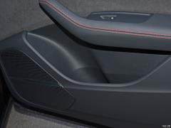 2021 RS Q8 4.0T Premium Edition 2021 RS Q8 4.0T Premium Edition Фото 74 из 86