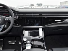 Фото Audi RS Q8 