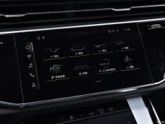 2021 RS Q8 4.0 т 2021 RS Q8 4.0T Фото 33 из 114