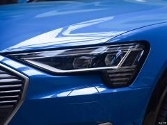 55 quattro Global Limited Edition 1 2019 года 2019 55 quattro Global Limited Edition Edition 1 Фото 34 из 66