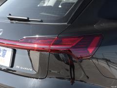 Модель 55 quattro 2019 года 2019 55 quattro fashion model Фото 46 из 47