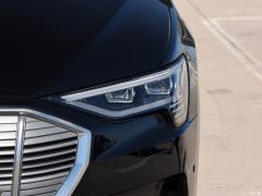 Модель 55 quattro 2019 года 2019 55 quattro fashion model Фото 17 из 47