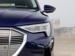 Модель 55 quattro 2019 года 2019 55 quattro fashion model Фото 23 из 73