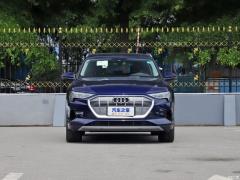 Модель 55 quattro 2019 года 2019 55 quattro fashion model Фото 2 из 73
