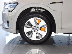 Модель 55 quattro 2019 года 2019 55 quattro fashion model Фото 110 из 145