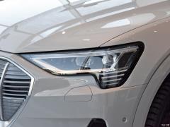 Модель 55 quattro 2019 года 2019 55 quattro fashion model Фото 105 из 145