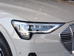 Модель 55 quattro 2019 года 2019 55 quattro fashion model Фото 96 из 145