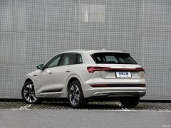Фото Audi e-tron , Внешний вид кузова