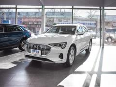 Модель 55 quattro 2019 года 2019 55 quattro fashion model Фото 16 из 145