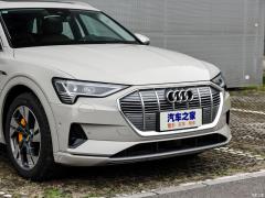 Эксклюзив 55 quattro 2019 года 2019 55 quattro exclusive Фото 29 из 145