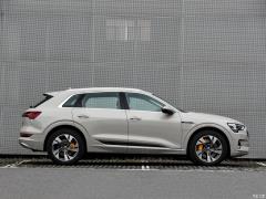 Фото Audi e-tron , Внешний вид кузова