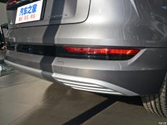 Модель 55 quattro 2019 года 2019 55 quattro fashion model Фото 47 из 49