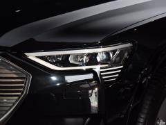 Модель 55 quattro 2019 года 2019 55 quattro fashion model Фото 17 из 45