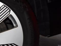 Модель 55 quattro 2019 года 2019 55 quattro fashion model Фото 33 из 45