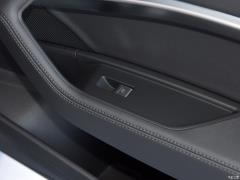 Модель 55 quattro 2019 года 2019 55 quattro fashion model Фото 199 из 334