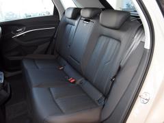 Модель 55 quattro 2019 года 2019 55 quattro fashion model Фото 183 из 334