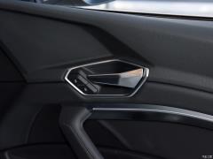 Модель 55 quattro 2019 года 2019 55 quattro fashion model Фото 198 из 334