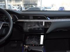 Фото Audi e-tron 