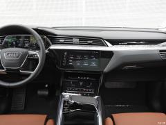 Эксклюзив 55 quattro 2019 года 2019 55 quattro exclusive Фото 3 из 214