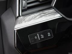 Эксклюзив 55 quattro 2019 года 2019 55 quattro exclusive Фото 7 из 214