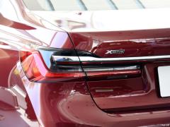 Рестайлинг 740Li xDrive Huacai Custom Limited Edition 2019 года 2019 facelift 740Li xDrive Huacai customized limited edition Фото 33 из 45