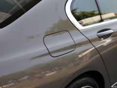 Обновленный спортивный костюм 740Li xDrive Executive M 2019 года 2019 facelifted 740Li xDrive executive M sports suit Фото 67 из 122