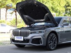 Обновленный спортивный костюм 740Li xDrive Executive M 2019 года 2019 facelifted 740Li xDrive executive M sports suit Фото 13 из 122